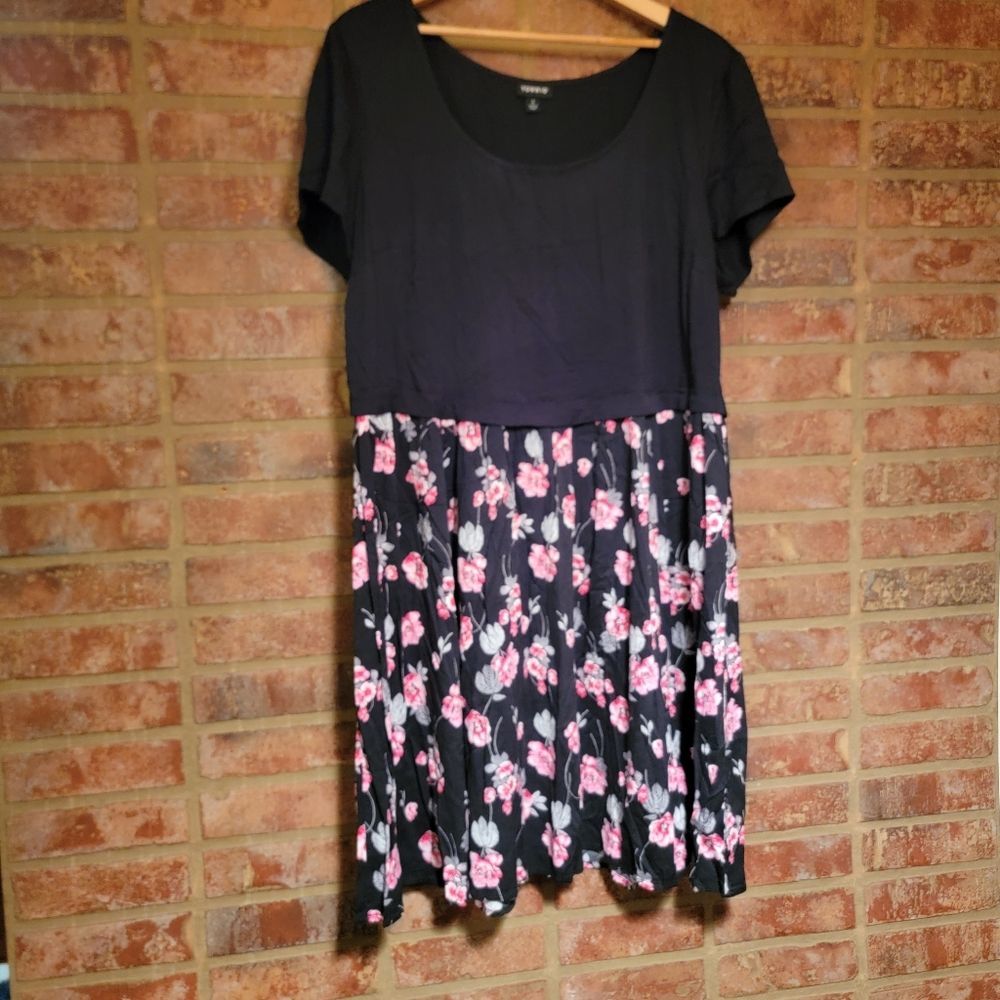 Torrid Multi-Color Floral Print Knit To Woven Dress Size 1